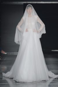vestido novia velo y manga larga